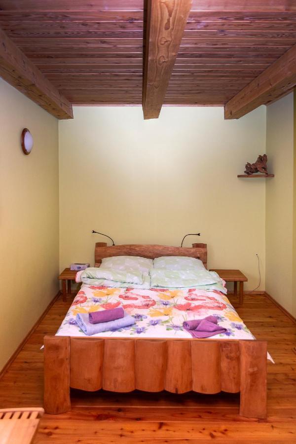 Bieszczadzki Kat Villa Lesko Exterior photo